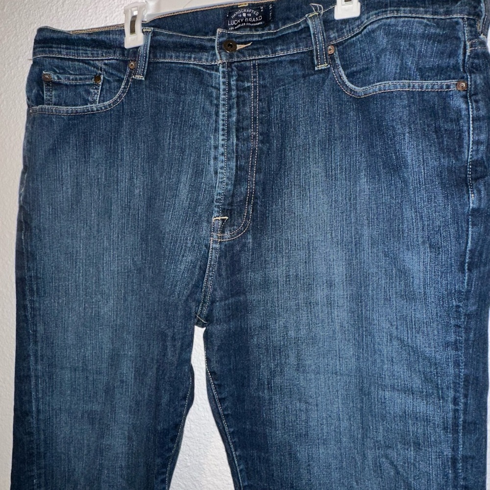Lucky Brand 181 Relaxed Straight Fit Blue Jeans